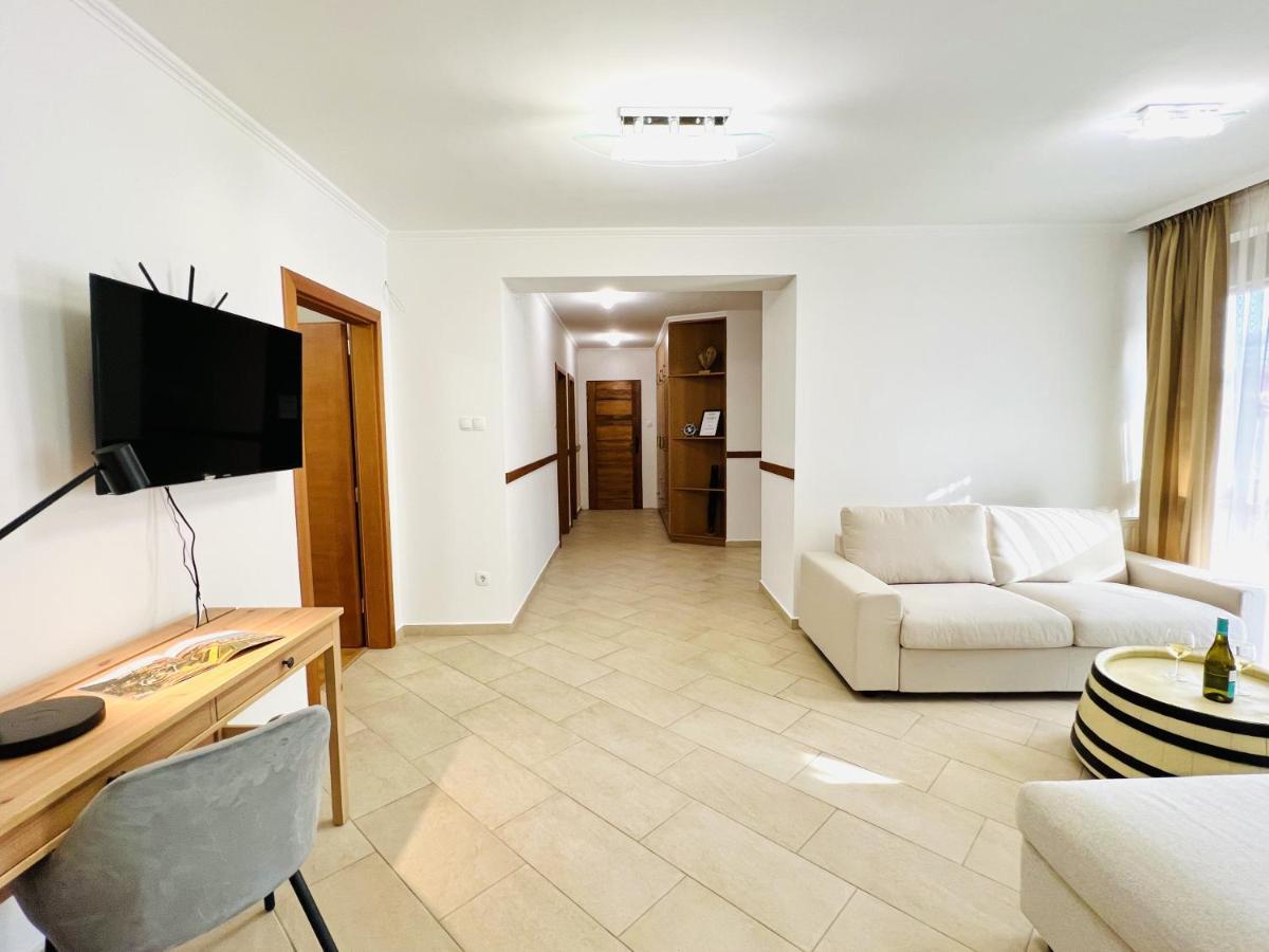 Villa Szofia Veszprem Apartments Buitenkant foto